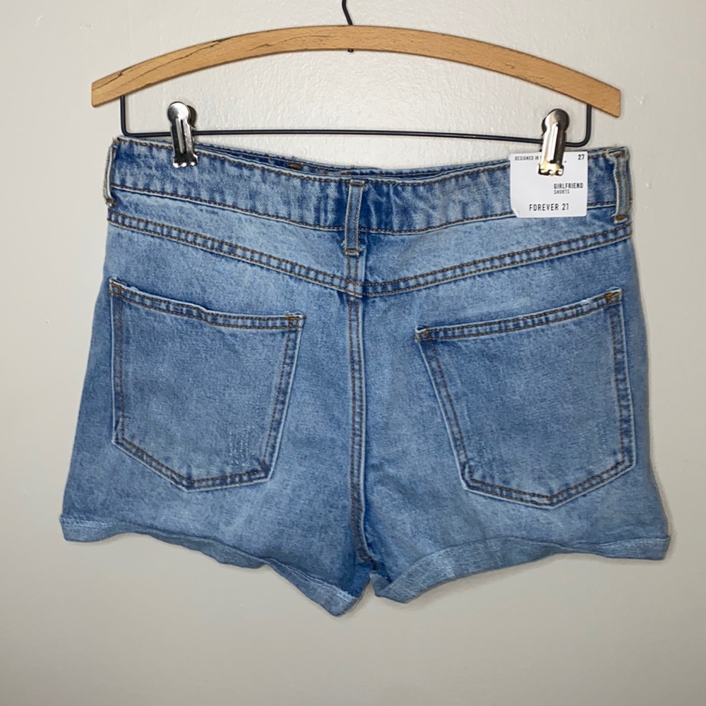 🎱Brand new trendy Jean Ripped Shorts! - Picture 7 of 8
